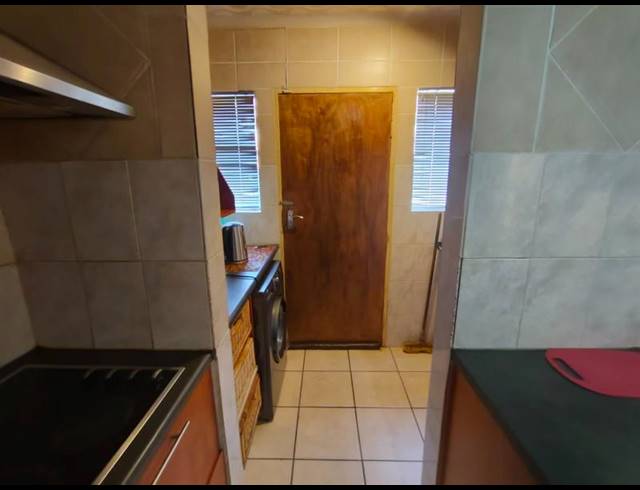 3 BEDROOM TOWNHOUSE FOR SALE IN CHANTELLE